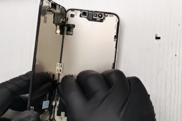 Step 23 Reassemble Your iPhone 14